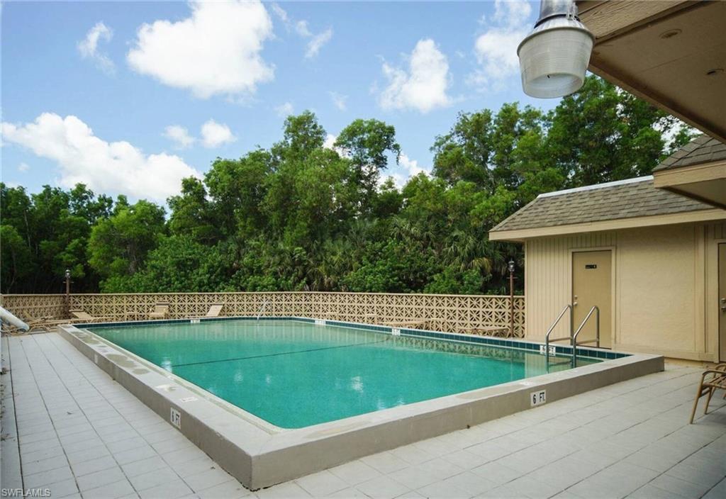 LAKESIDE AT LOCHMOOR CONDO - Residential