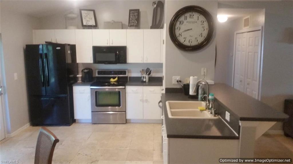 SAN CARLOS PARK - Residential