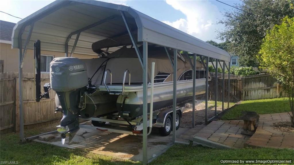 SAN CARLOS PARK - Residential