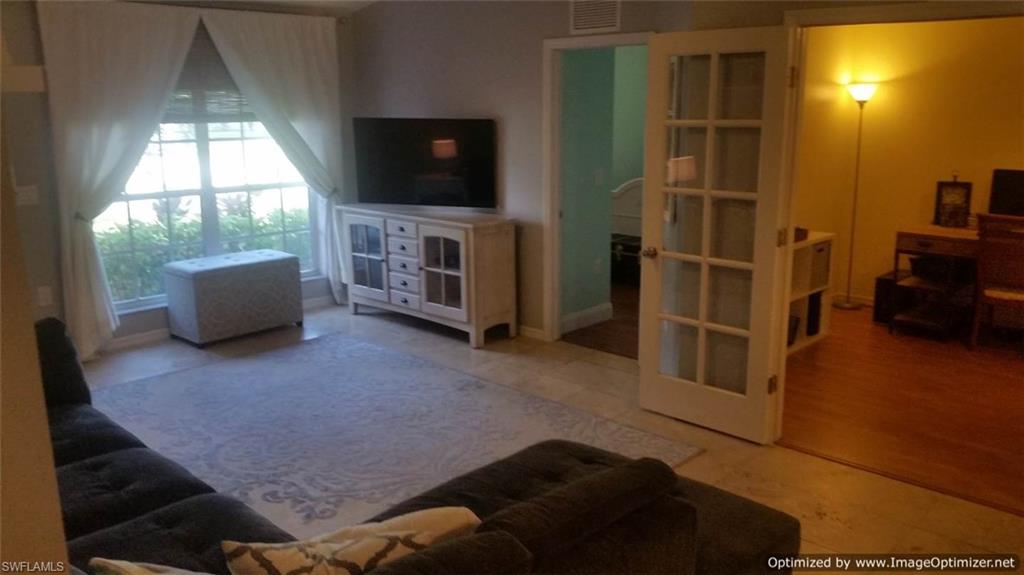 SAN CARLOS PARK - Residential