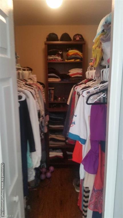 SAN CARLOS PARK - Residential