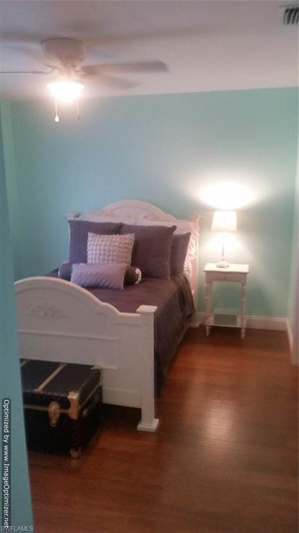 SAN CARLOS PARK - Residential