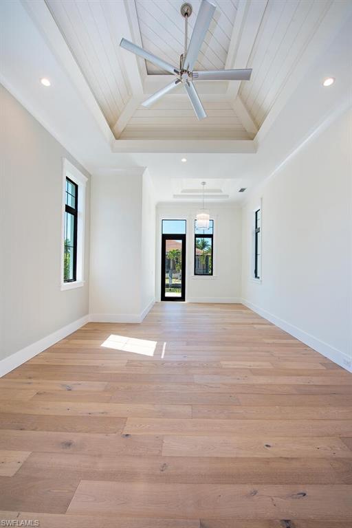 ROYAL HARBOR - Residential