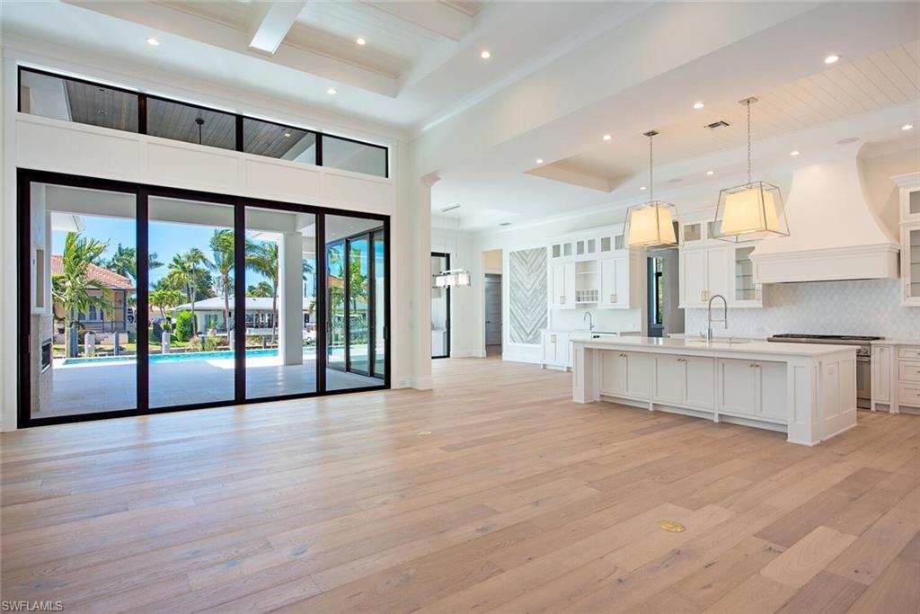 ROYAL HARBOR - Residential