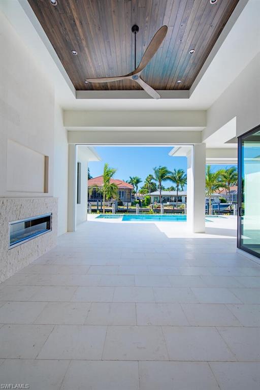 ROYAL HARBOR - Residential