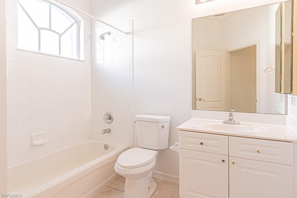 COLONIAL LINKS - Residential