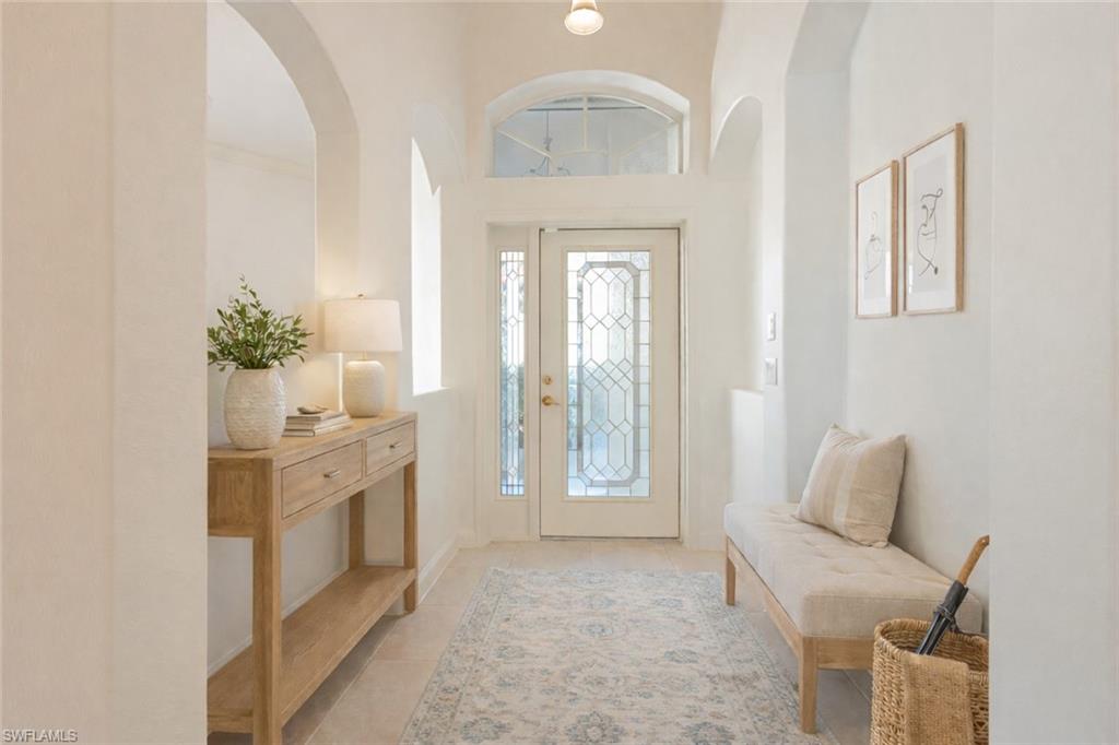 COLONIAL LINKS - Residential