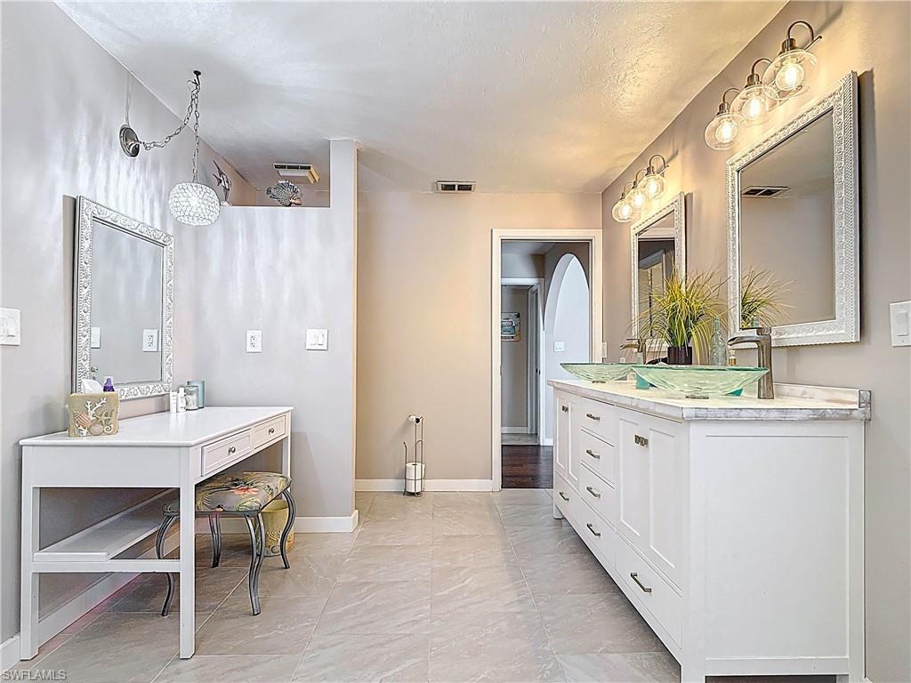 TIP TOP TERRACE - Residential