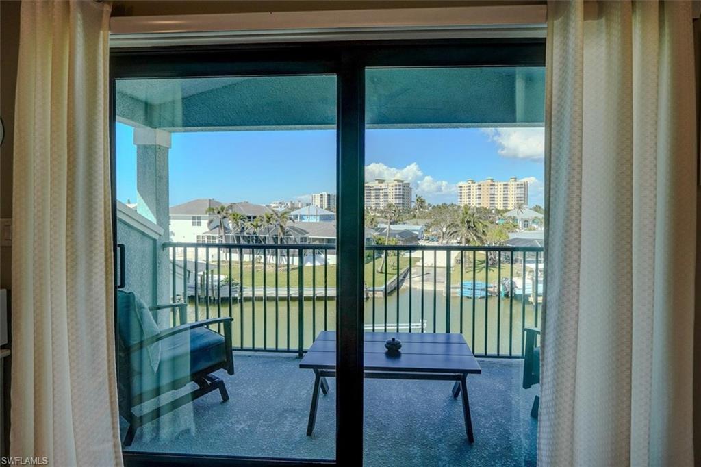 LAGUNA SHORES - Residential