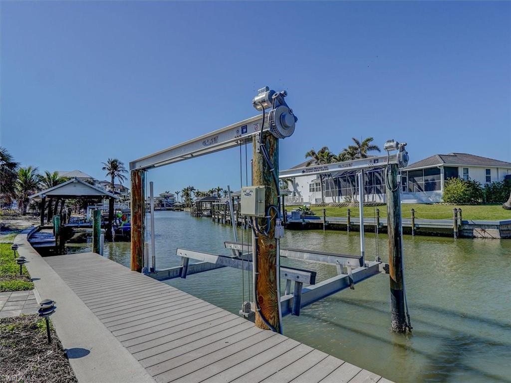 LAGUNA SHORES - Residential