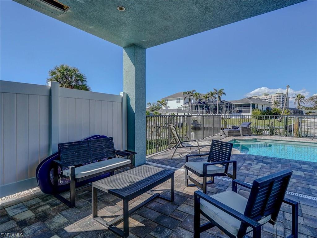 LAGUNA SHORES - Residential