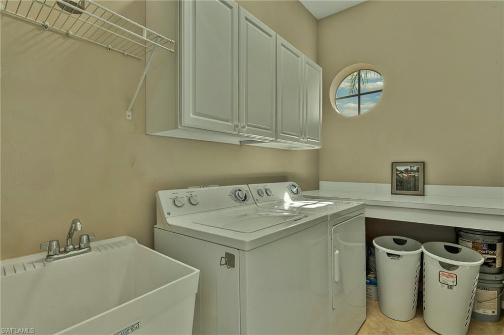 FEATHERBROOK - Residential