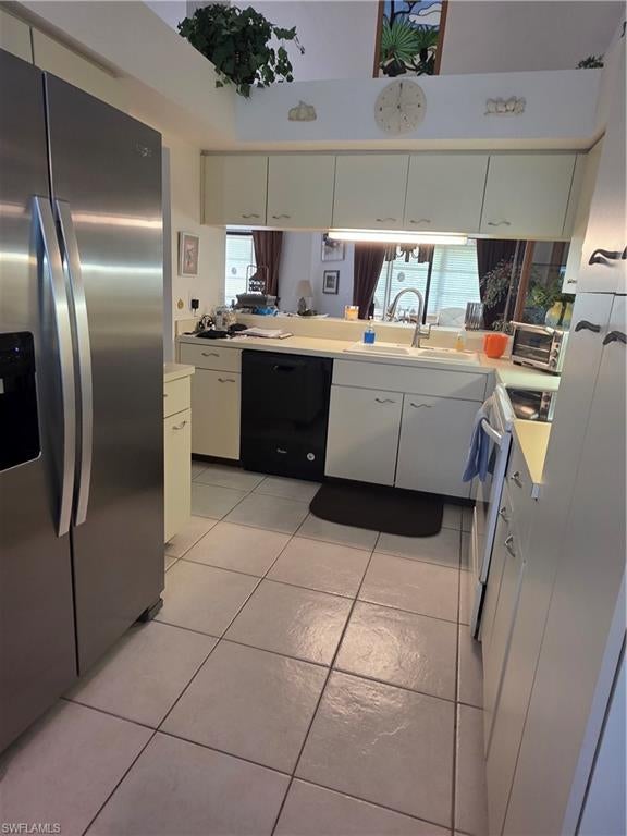 10931 Helm CT