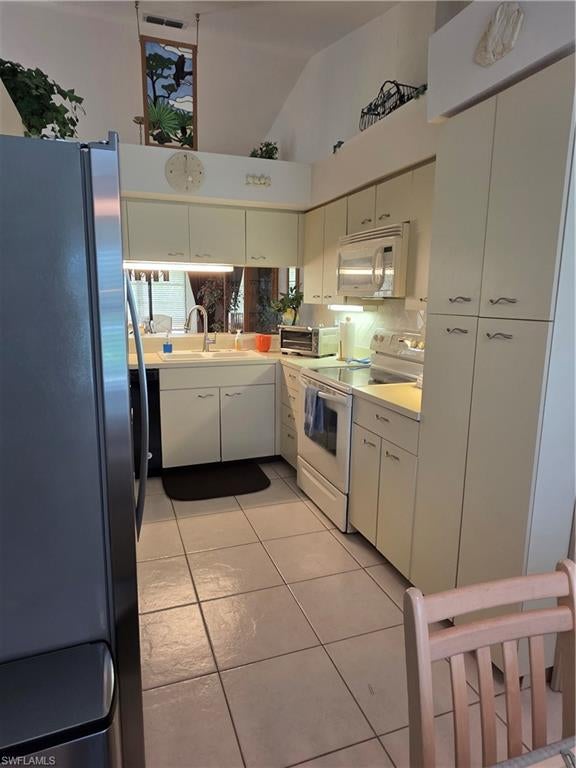 10931 Helm CT
