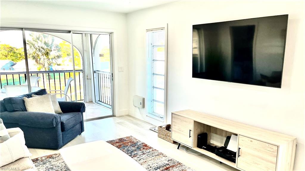 HIGH POINT COUNTRY CLUB - Residential Lease