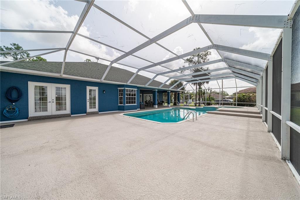 MEADOWBROOK ESTATE - Residential