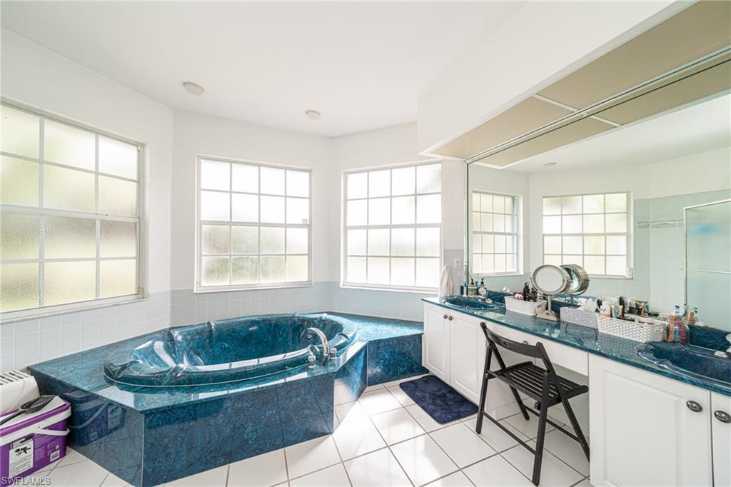 MEADOWBROOK ESTATE - Residential