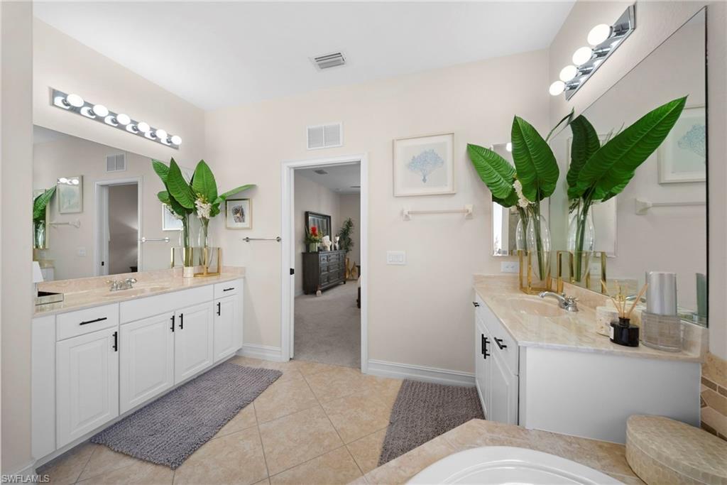 REFLECTION LAKES OF NAPLES - Residential Lease