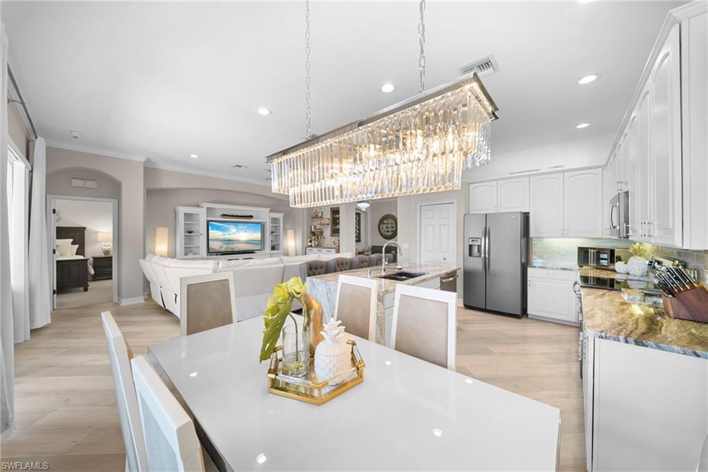 REFLECTION LAKES OF NAPLES - Residential Lease