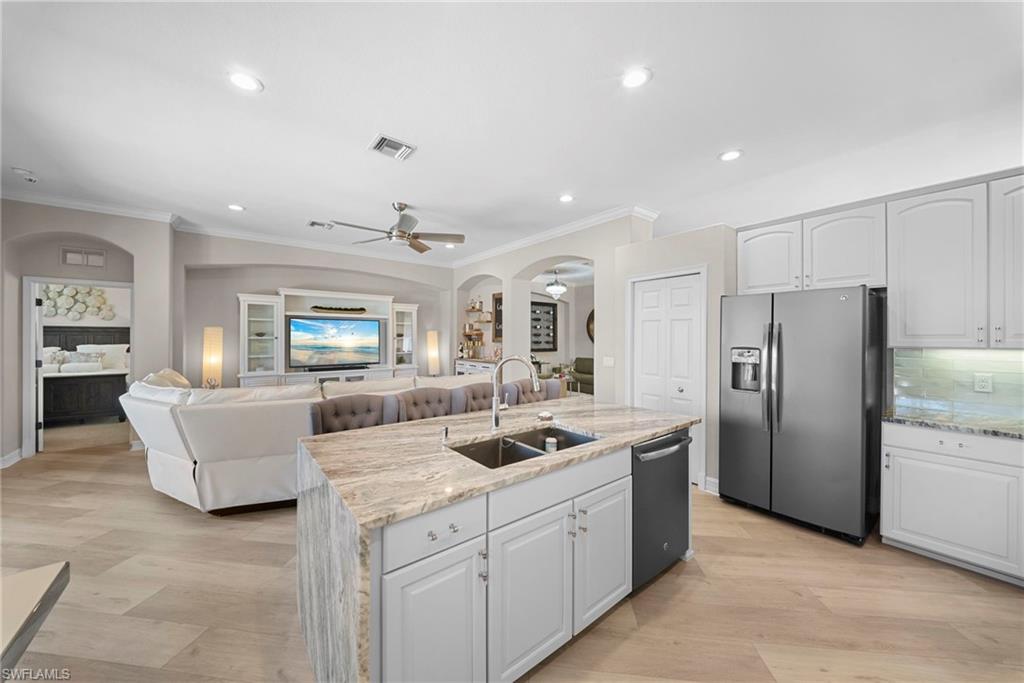 REFLECTION LAKES OF NAPLES - Residential Lease