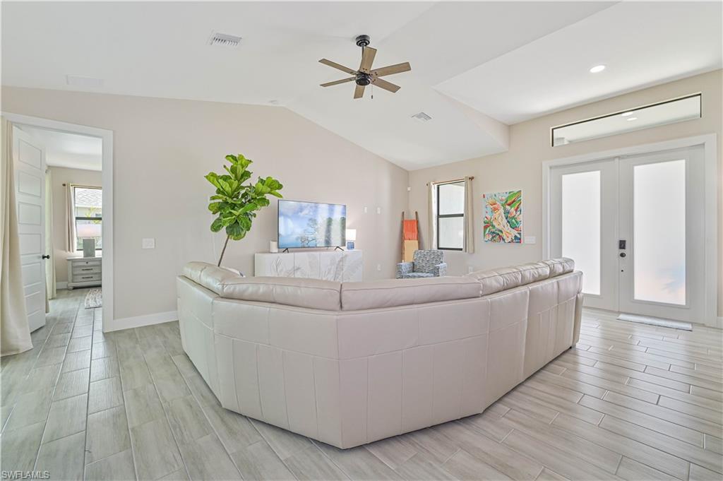 CAPE CORAL - Residential Lease