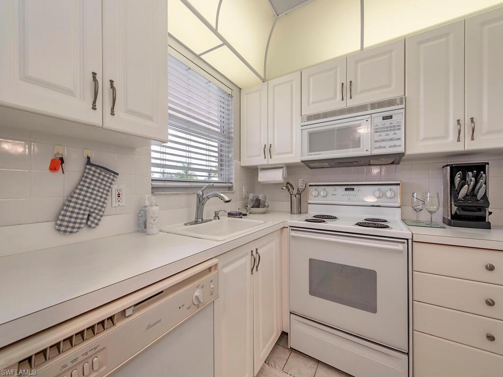 TURTLE LAKE GOLF COLONY - Residential