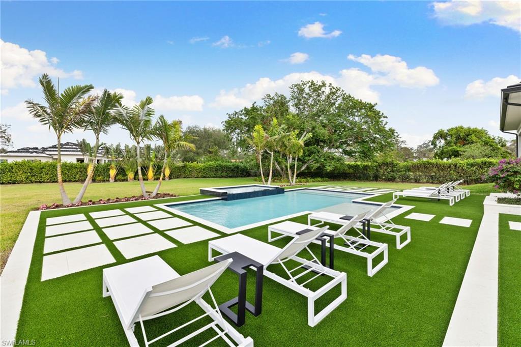 PINE RIDGE - Residential