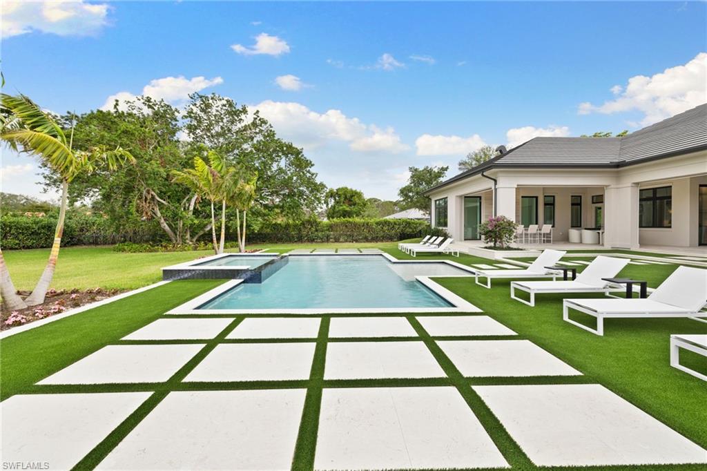 PINE RIDGE - Residential