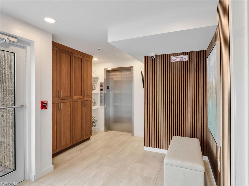 THE EGRET - Residential