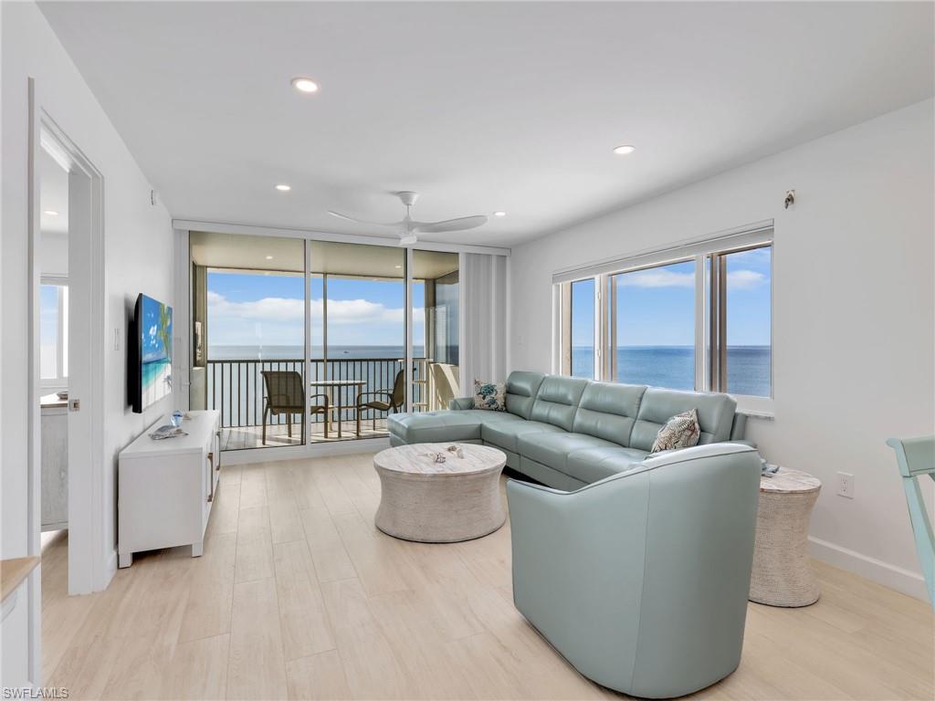 THE EGRET - Residential