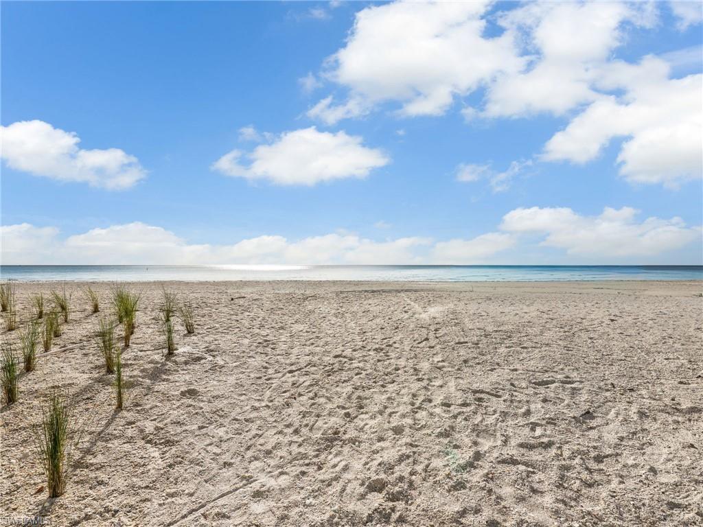 THE EGRET - Residential