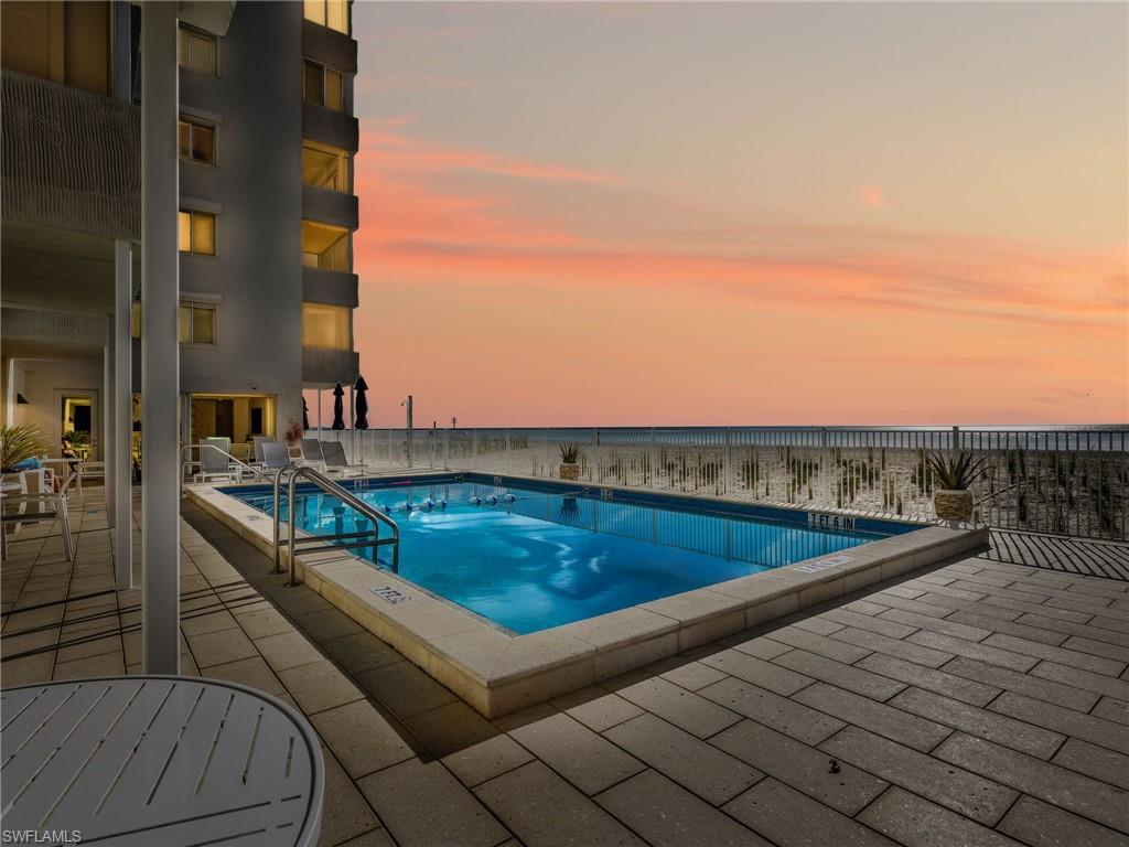 THE EGRET - Residential