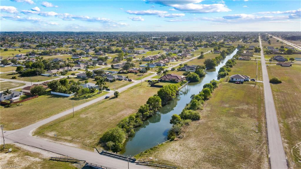 CAPE CORAL - Land