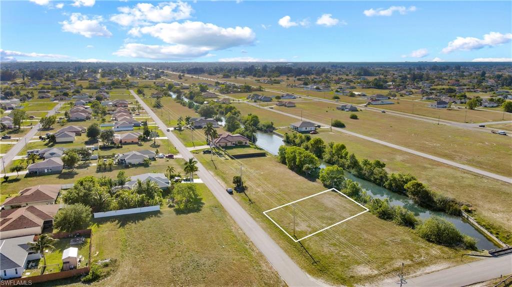CAPE CORAL - Land