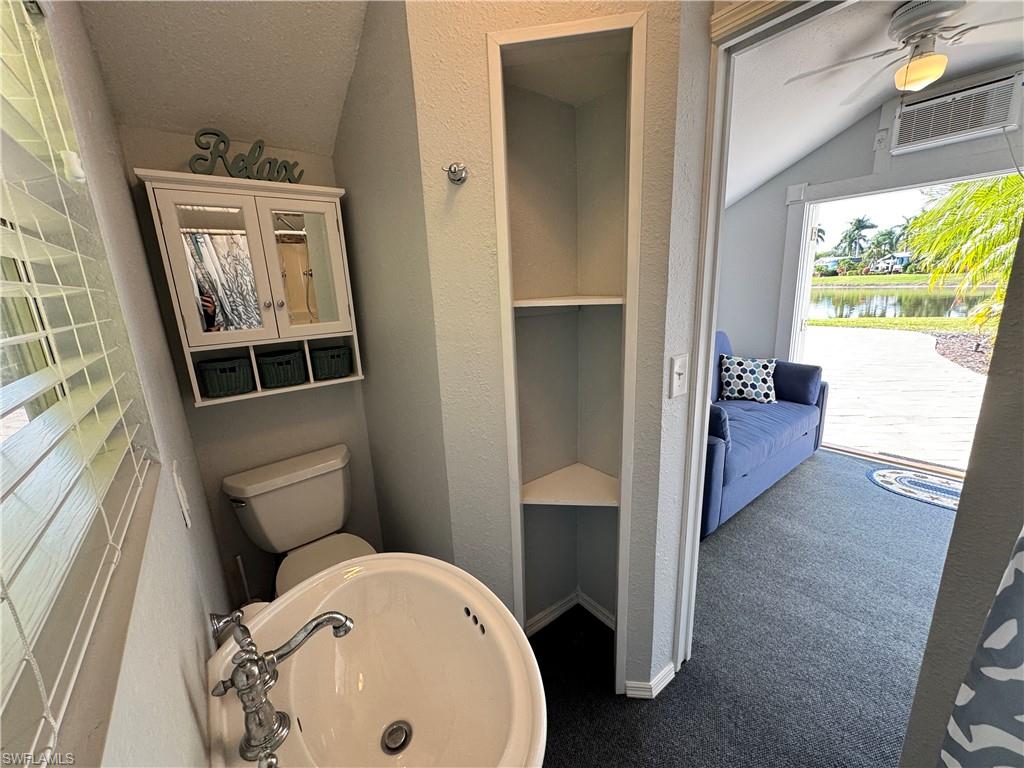 RIVERBEND MOTORCOACH RESORT - Land