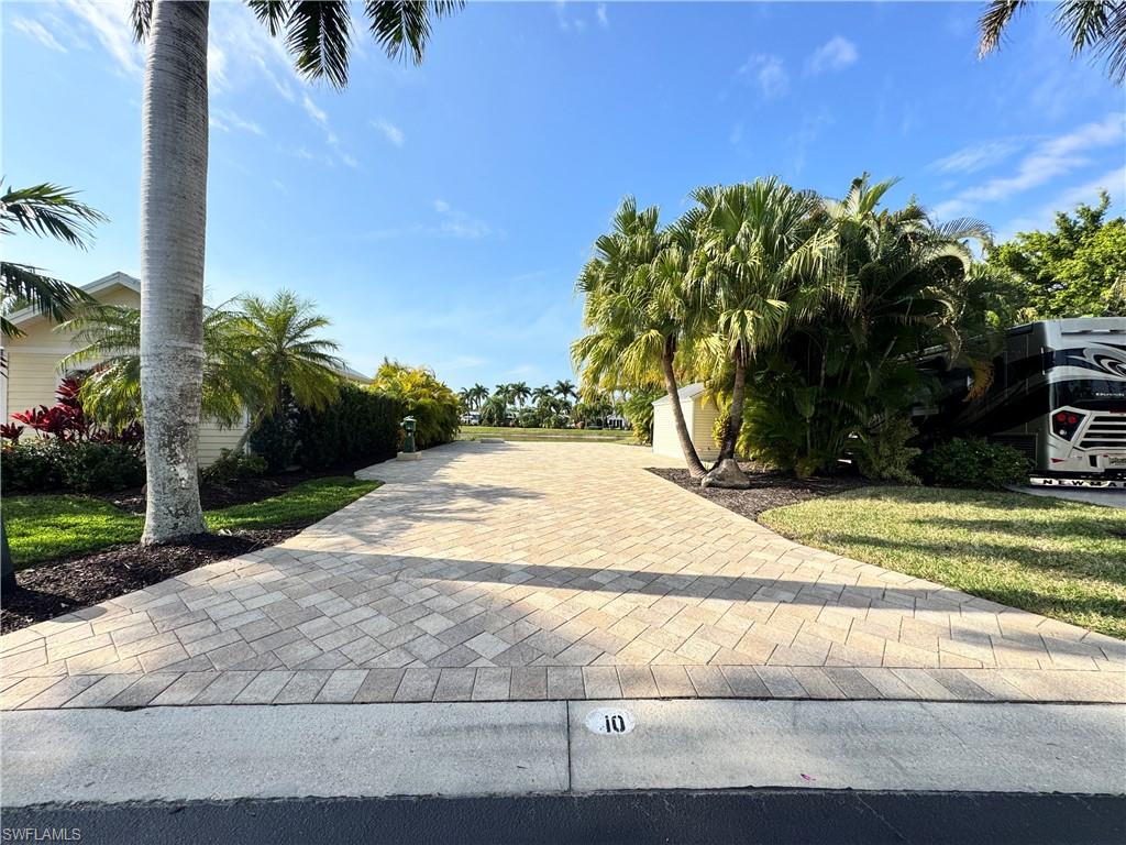 RIVERBEND MOTORCOACH RESORT - Land