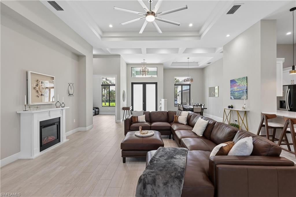 GOLDEN GATE ESTATES - Residential