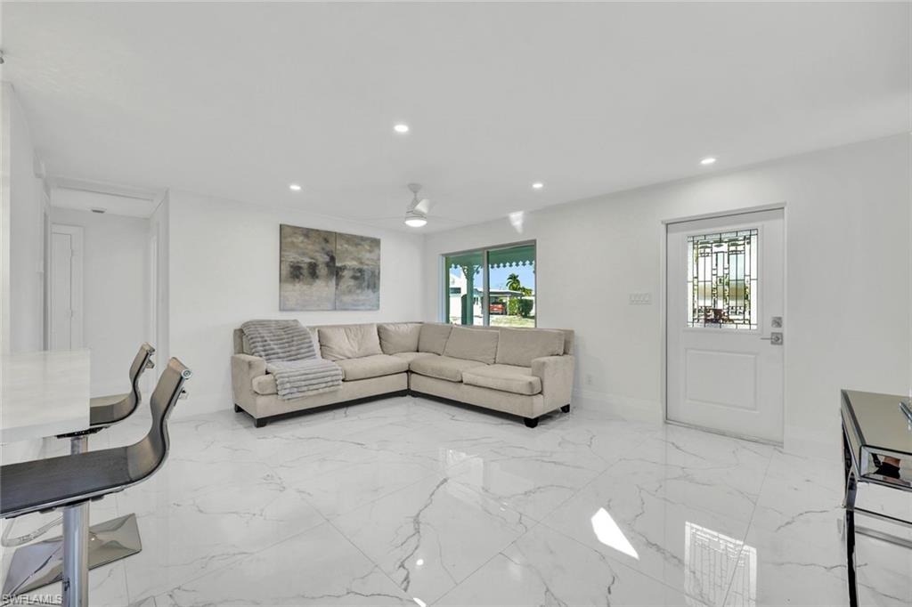 ROYAL PARK VILLAS - Residential