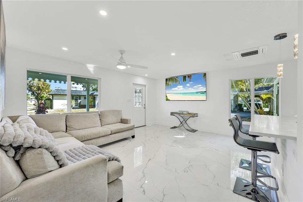 ROYAL PARK VILLAS - Residential