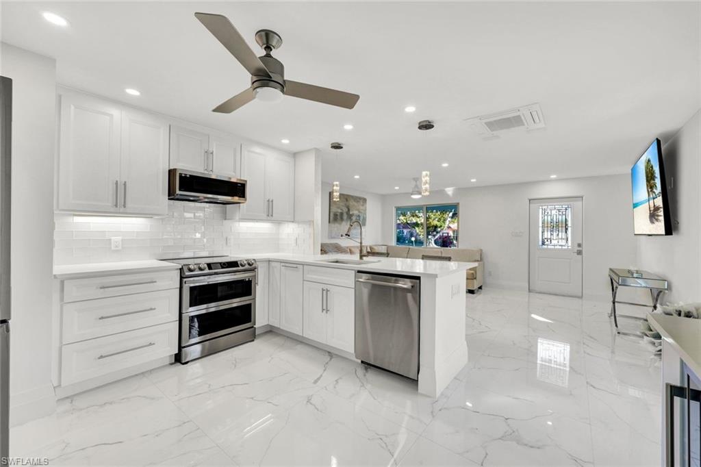 ROYAL PARK VILLAS - Residential