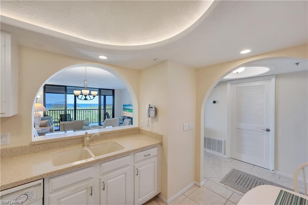 VANDERBILT SURF COLONY - Residential Lease