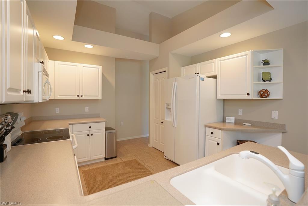 LAUREL GREENS - Residential