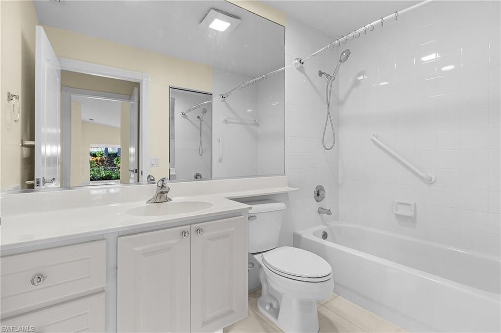 ISLAND WALK - Residential Lease