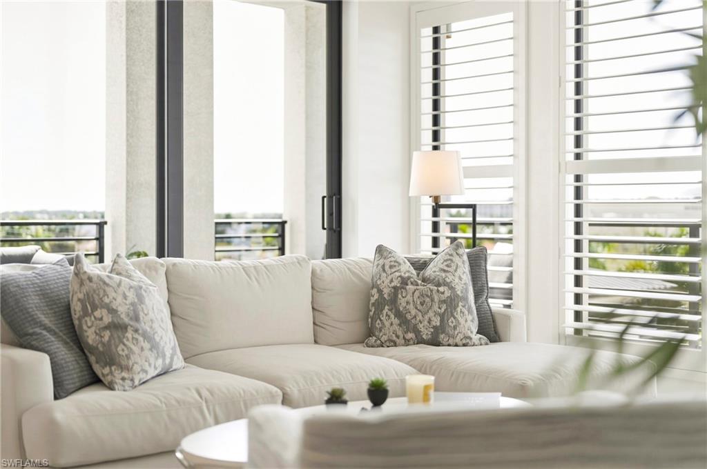 ELEVEN ELEVEN CENTRAL - Residential