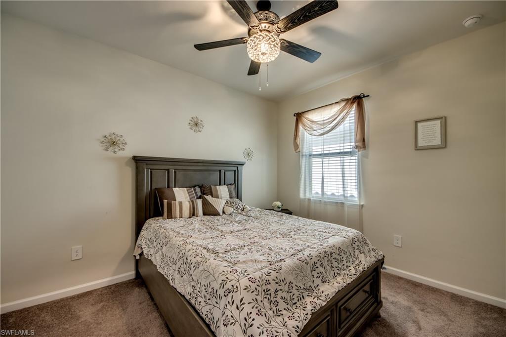 HAMPTON LAKES - Residential