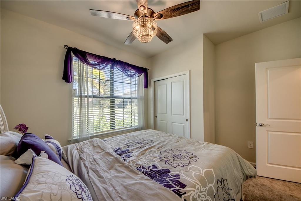 HAMPTON LAKES - Residential