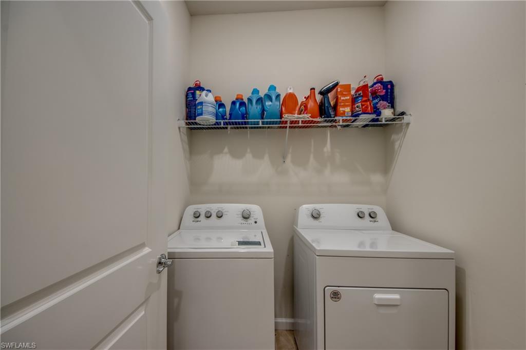 HAMPTON LAKES - Residential