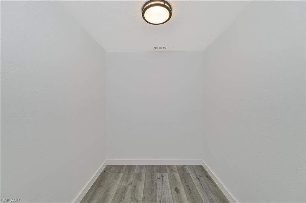 BAY POINTE YACHT & RACQUET CLUB - Residential