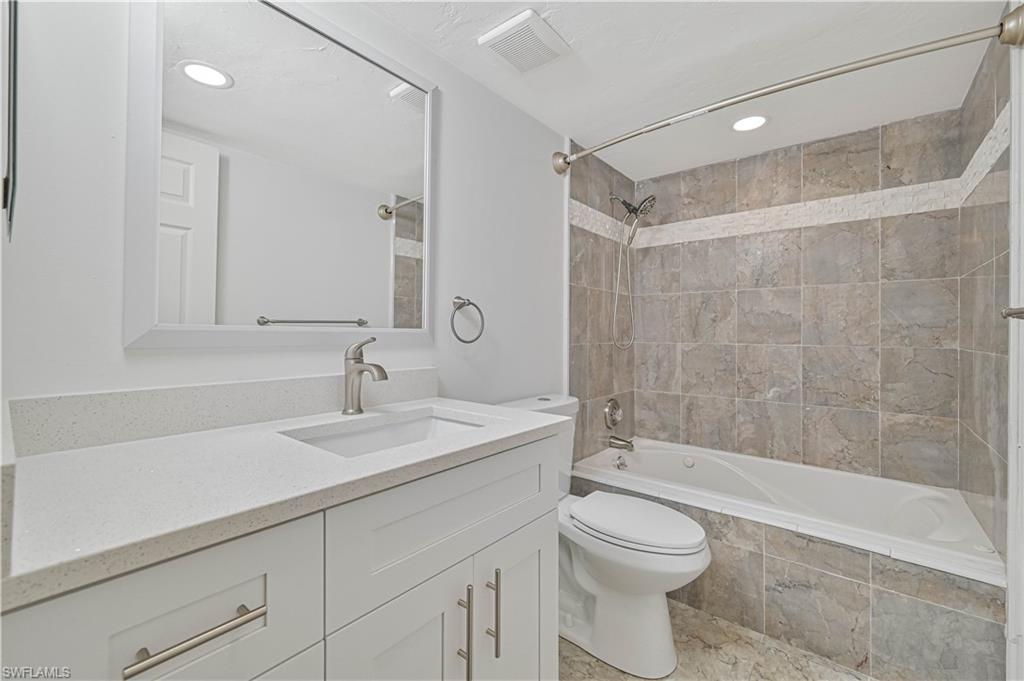 BAY POINTE YACHT & RACQUET CLUB - Residential