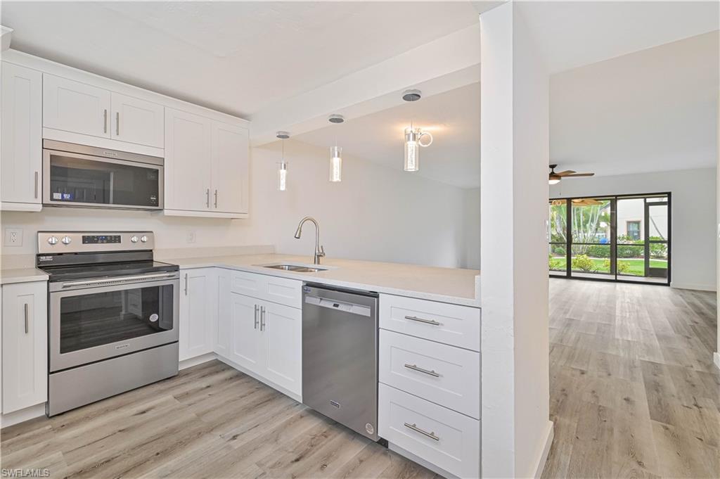 BAY POINTE YACHT & RACQUET CLUB - Residential